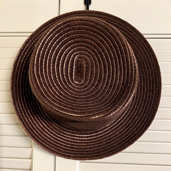 Brown Velvet Hat - Picture 2 of 5
